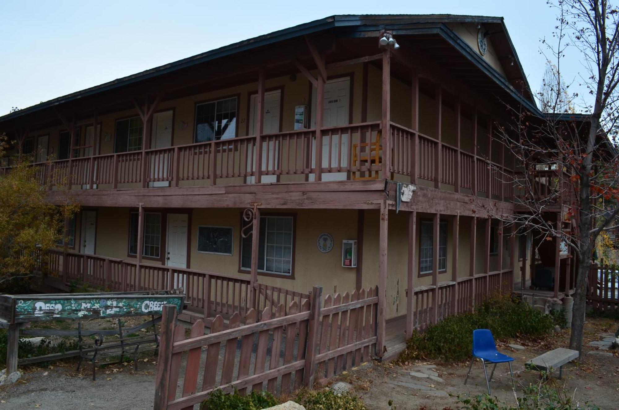 Deep Creek Motel Running Springs Eksteriør billede