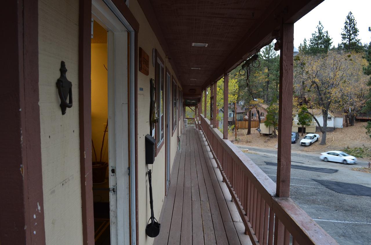 Deep Creek Motel Running Springs Eksteriør billede